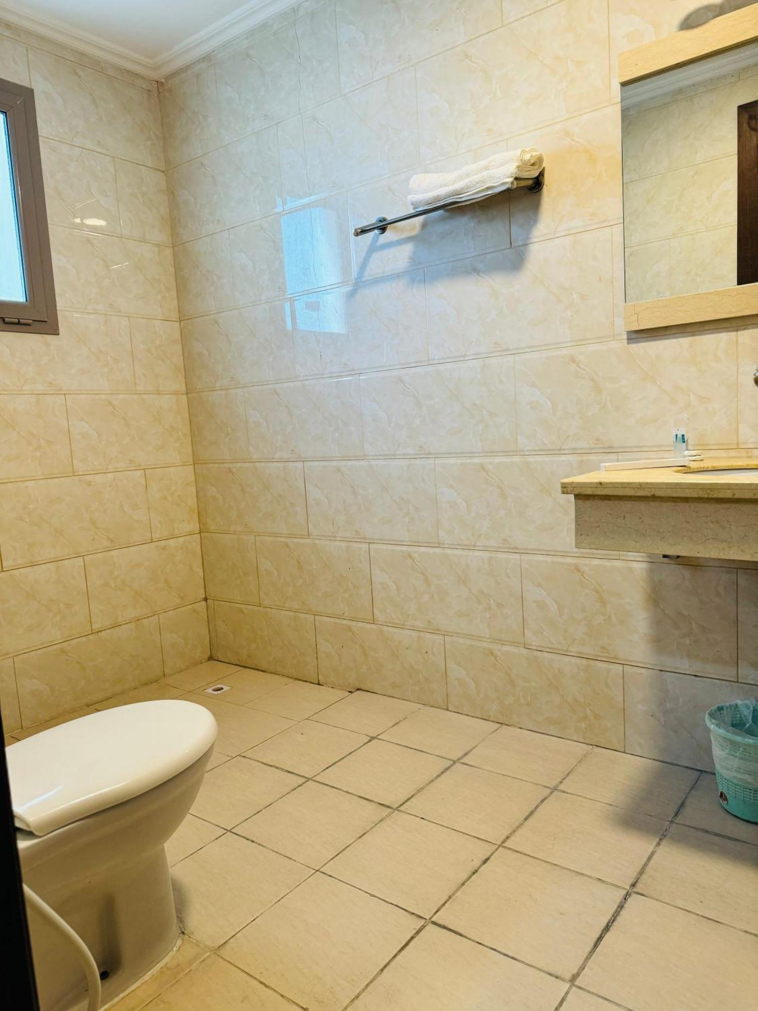 Al Hayat Suites Apartment Manama Exterior foto