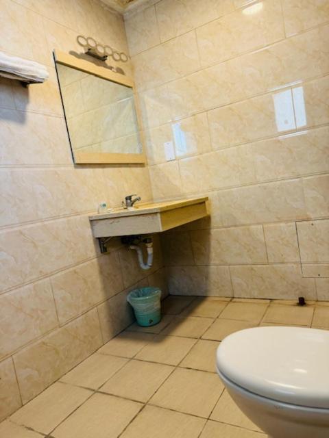 Al Hayat Suites Apartment Manama Exterior foto